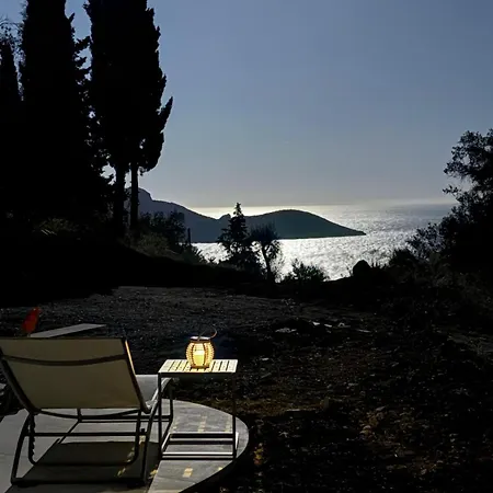 펜션 Xalupi - Design-villa Mit Pool Und Meerblick 팔레오카스트리차