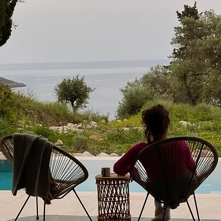 Xalupi - Design-villa Mit Pool Und Meerblick 펜션 팔레오카스트리차