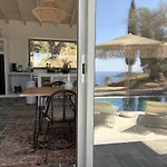 Xalupi - Design-villa Mit Pool Und Meerblick Nyaraló