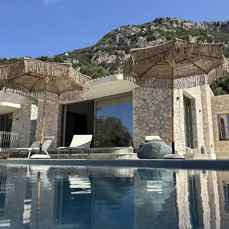 Stilvolles Hideaway - Pool, Aussicht, Naehe *