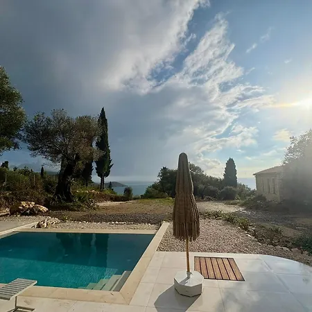 Stilvolles Hideaway - Pool, Aussicht, Naehe 別荘