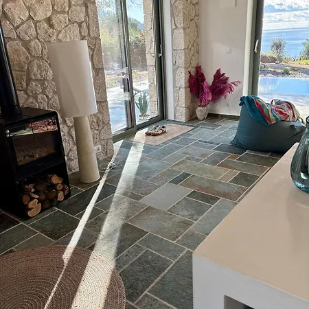 Stilvolles Hideaway - Pool, Aussicht, Naehe 別荘