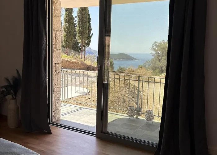 Stilvolles Hideaway - Pool, Aussicht, Nähe