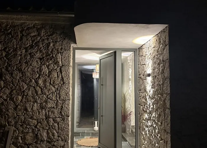 Stilvolles Hideaway - Pool, Aussicht, Nähe Ferienhaus Paleokastritsa