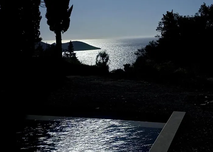 Stilvolles Hideaway - Pool, Aussicht, Nähe