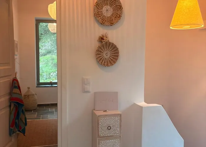 Ferienhaus Stilvolles Hideaway - Pool, Aussicht, Nähe