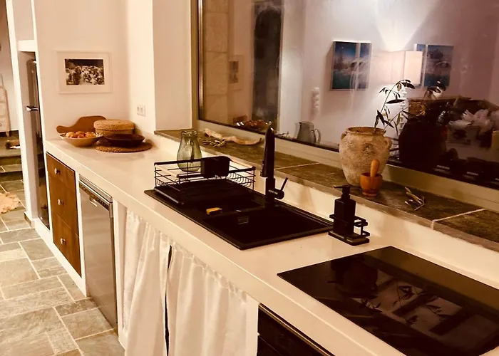 Stilvolles Hideaway - Pool, Aussicht, Nähe Ferienhaus Paleokastritsa