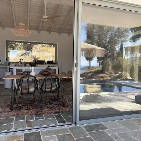Vakantiehuis Xalupi - Design-villa Mit Pool Und Meerblick Paleokastritsa