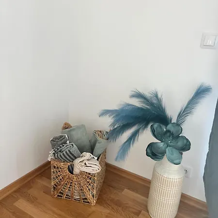 Stilvolles Hideaway - Pool, Aussicht, Naehe