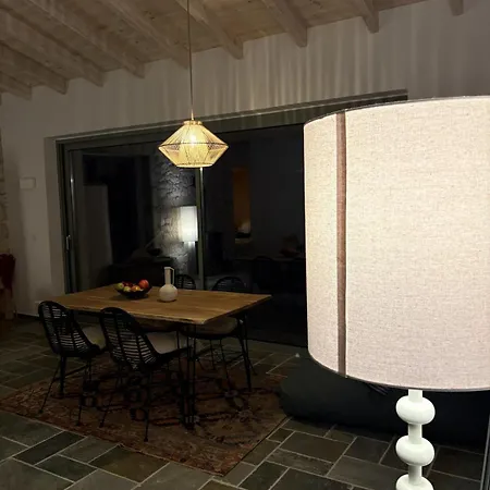 Stilvolles Hideaway - Pool, Aussicht, Naehe פאלאוקסטריצה