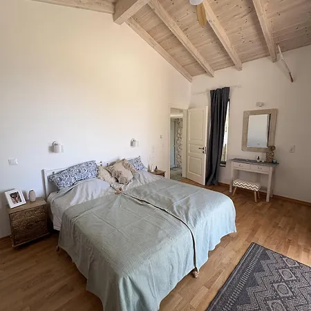 Stilvolles Hideaway - Pool, Aussicht, Naehe * פאלאוקסטריצה