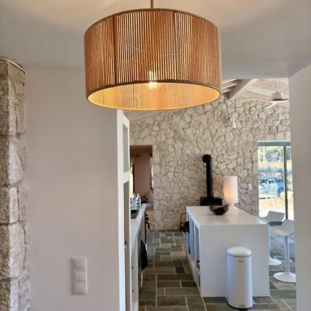 Stilvolles Hideaway - Pool, Aussicht, Naehe בית נופש