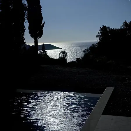 Xalupi - Design-villa Mit Pool Und Meerblick